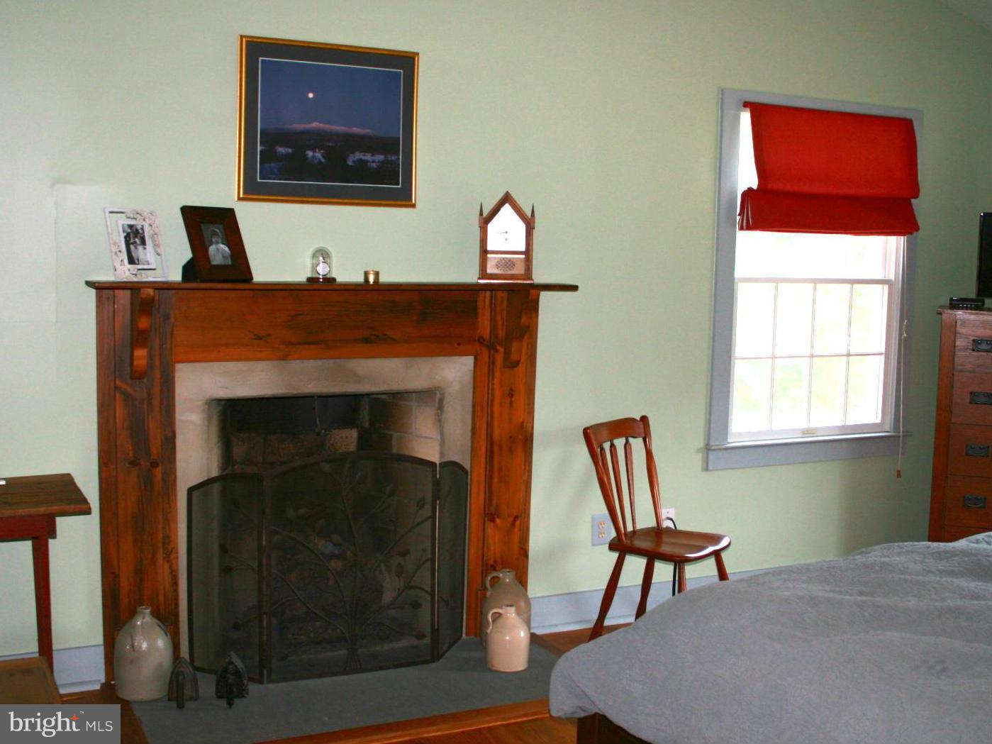 10427 Jacksontown Road Delaplane, VA 20144 - Photo 8 of 16 Interior (General)