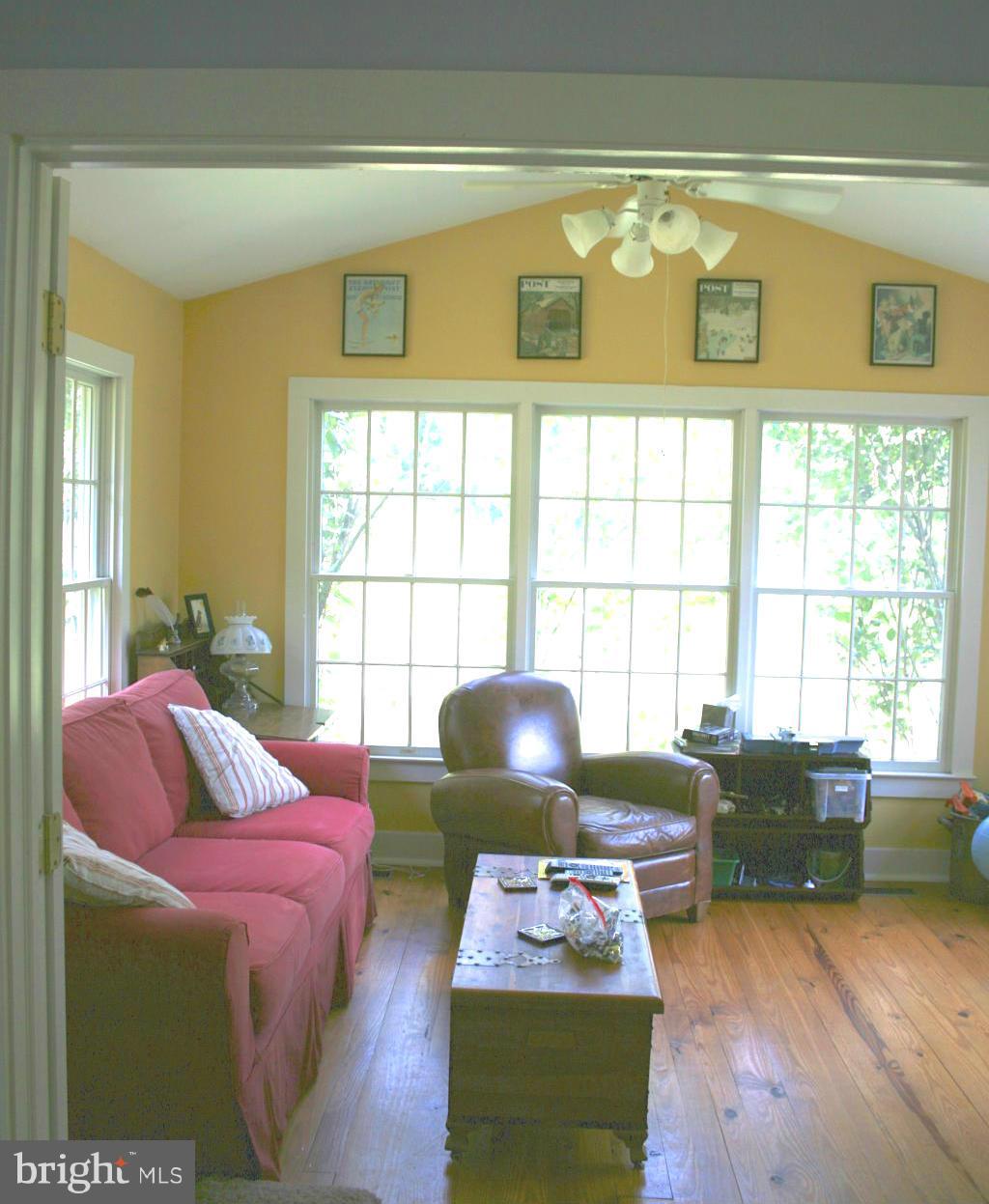 10427 Jacksontown Road Delaplane, VA 20144 - Photo 9 of 16 Interior (General)