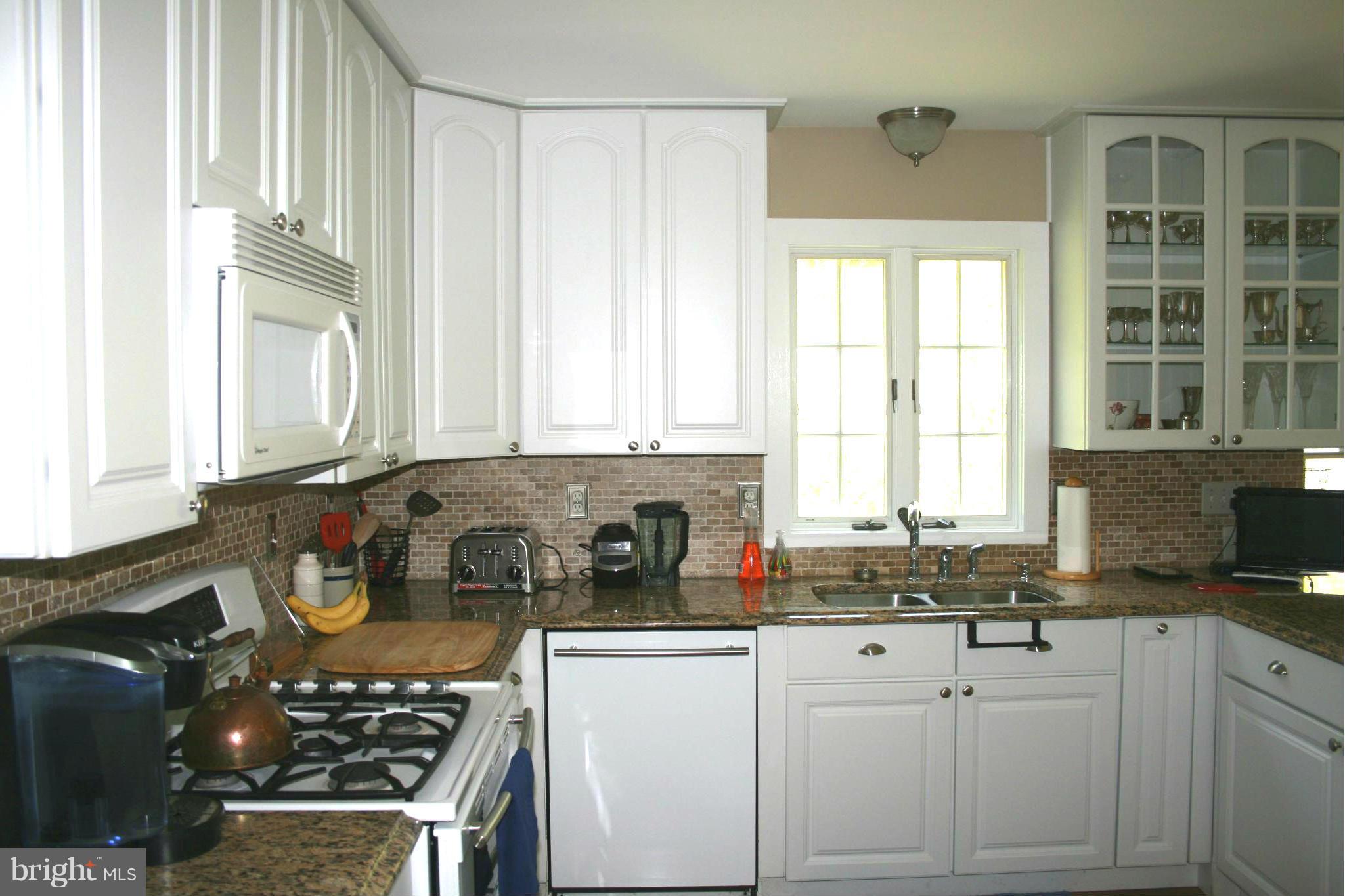 10427 Jacksontown Road Delaplane, VA 20144 - Photo 10 of 16 Interior (General)
