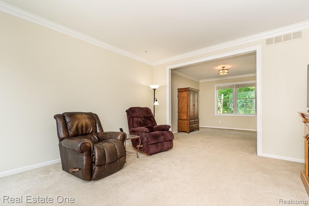 730 Woodfield Way Rochester Hills, MI 48307 - Photo 13 of 58