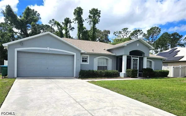 $2,100 | 1702 Northeast 33rd Street, Cape Coral, FL 33909
