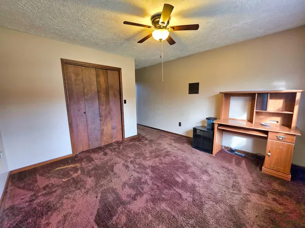 $429,000 | 1022 Grouse Lane, Louisville, IL 62858