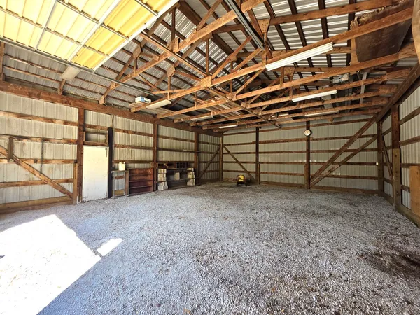$429,000 | 1022 Grouse Lane, Louisville, IL 62858