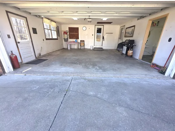 $429,000 | 1022 Grouse Lane, Louisville, IL 62858