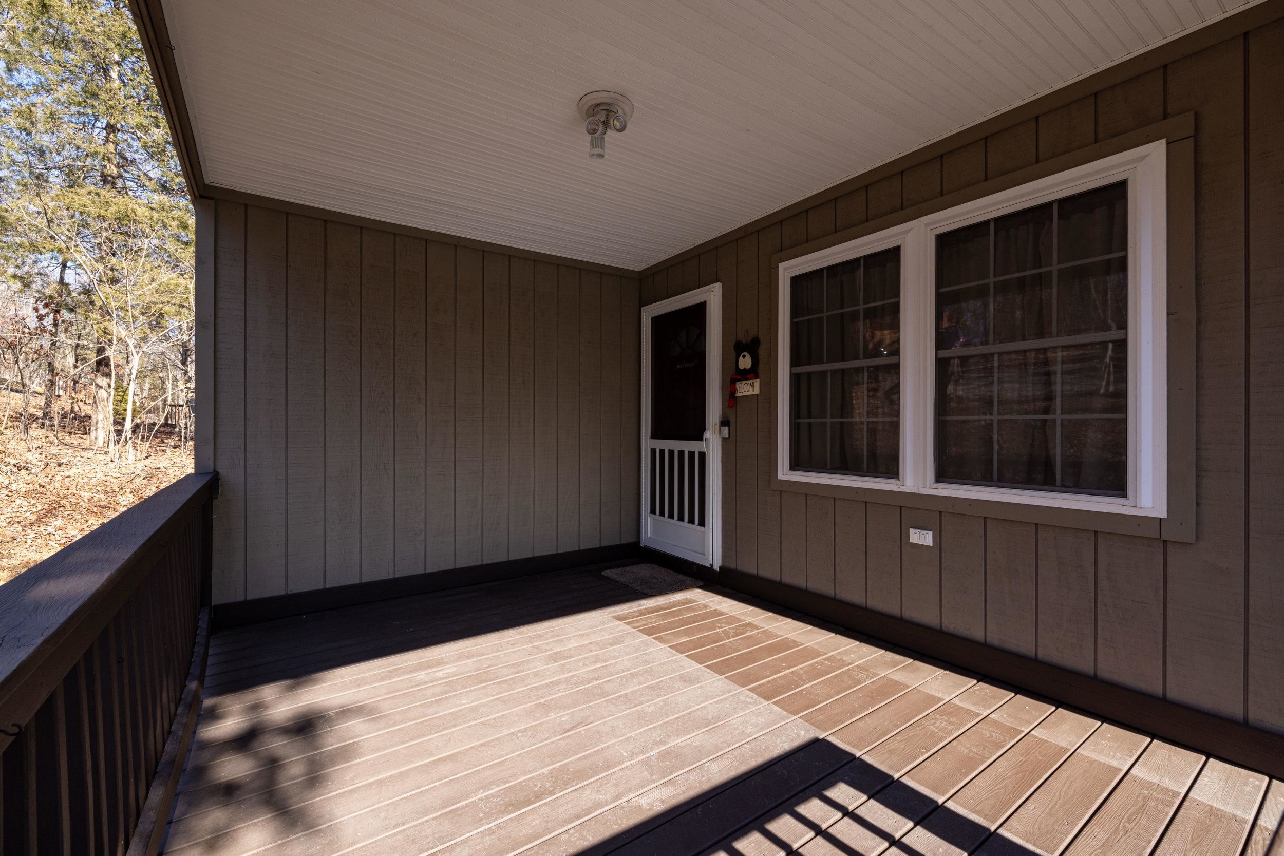 86 Maple Avenue Mount Jackson, VA 22842 - Photo 34 of 49 a view of balcony with wooden floor and windows