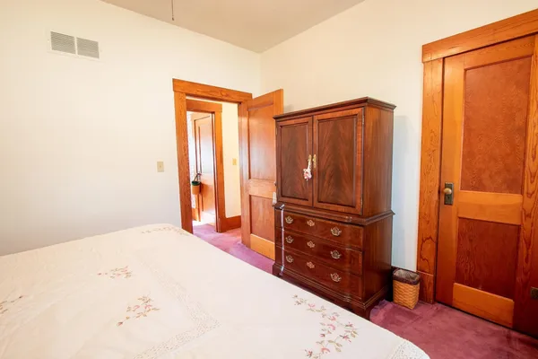 $175,000 | 311 North Elm Street, Whitewater, KS 67154