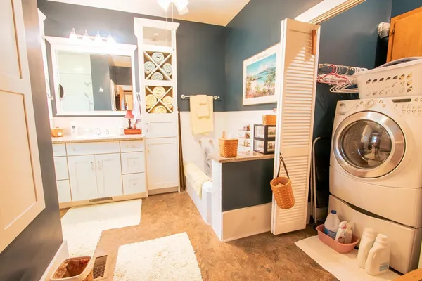 $175,000 | 311 North Elm Street, Whitewater, KS 67154