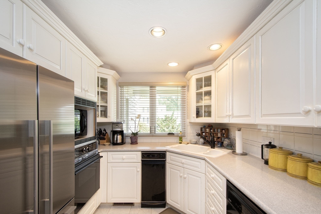 37 Cedar Road Marshfield, MA 02050 - Photo 8 of 37 Gallery Image 8