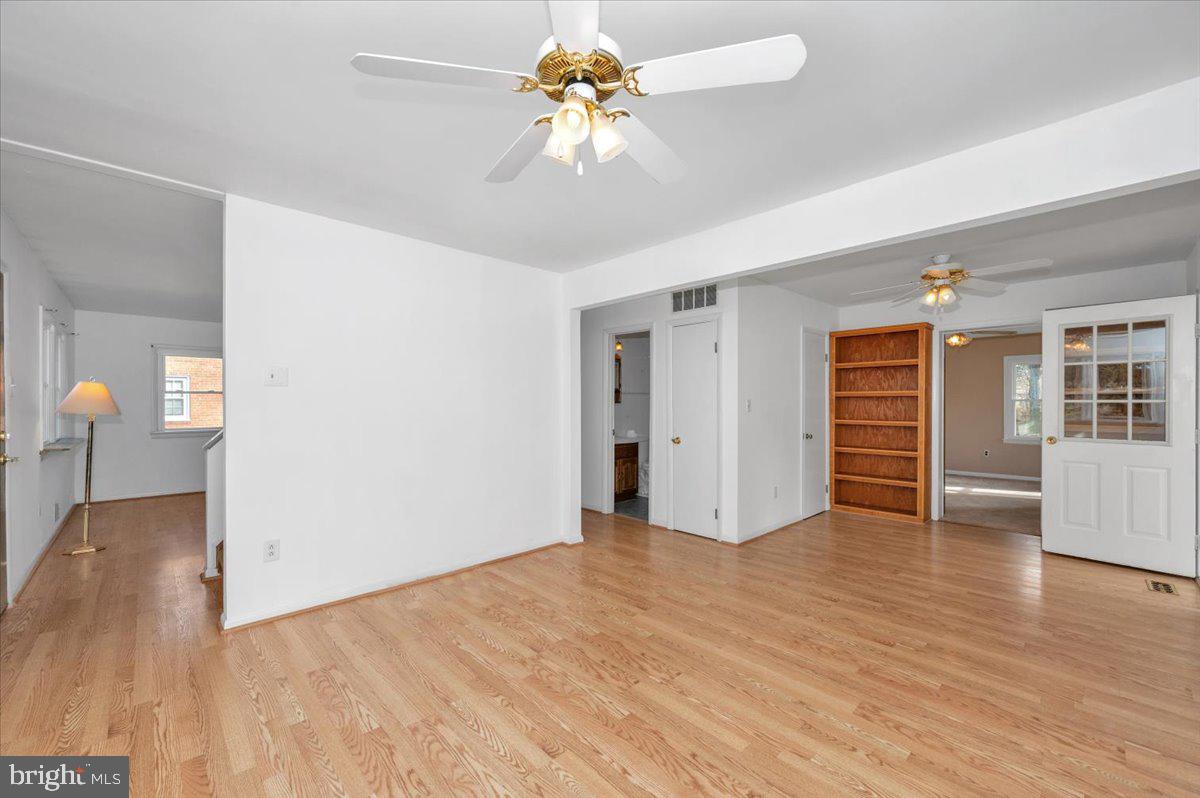 5209 Cochran Road Beltsville, MD 20705 - Photo 8 of 72