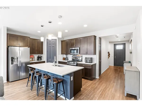 $569,900 | 1566 North Spruce Street, Canby, OR 97013