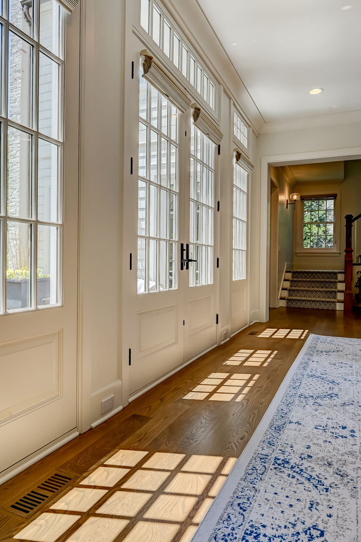 121 East 4th Street Hinsdale, IL 60521 - Photo 12 of 60
