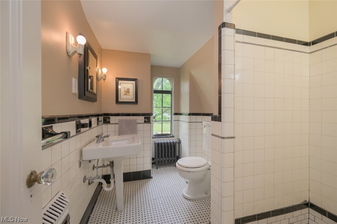 219 Overwood Road Akron, OH 44313 - Photo 25 of 33 Upstairs Bath w/Shower
