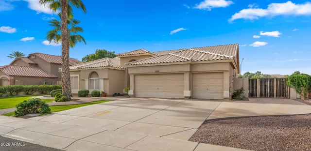 $779,900 | 1064 North Portland Avenue, Gilbert, AZ 85234