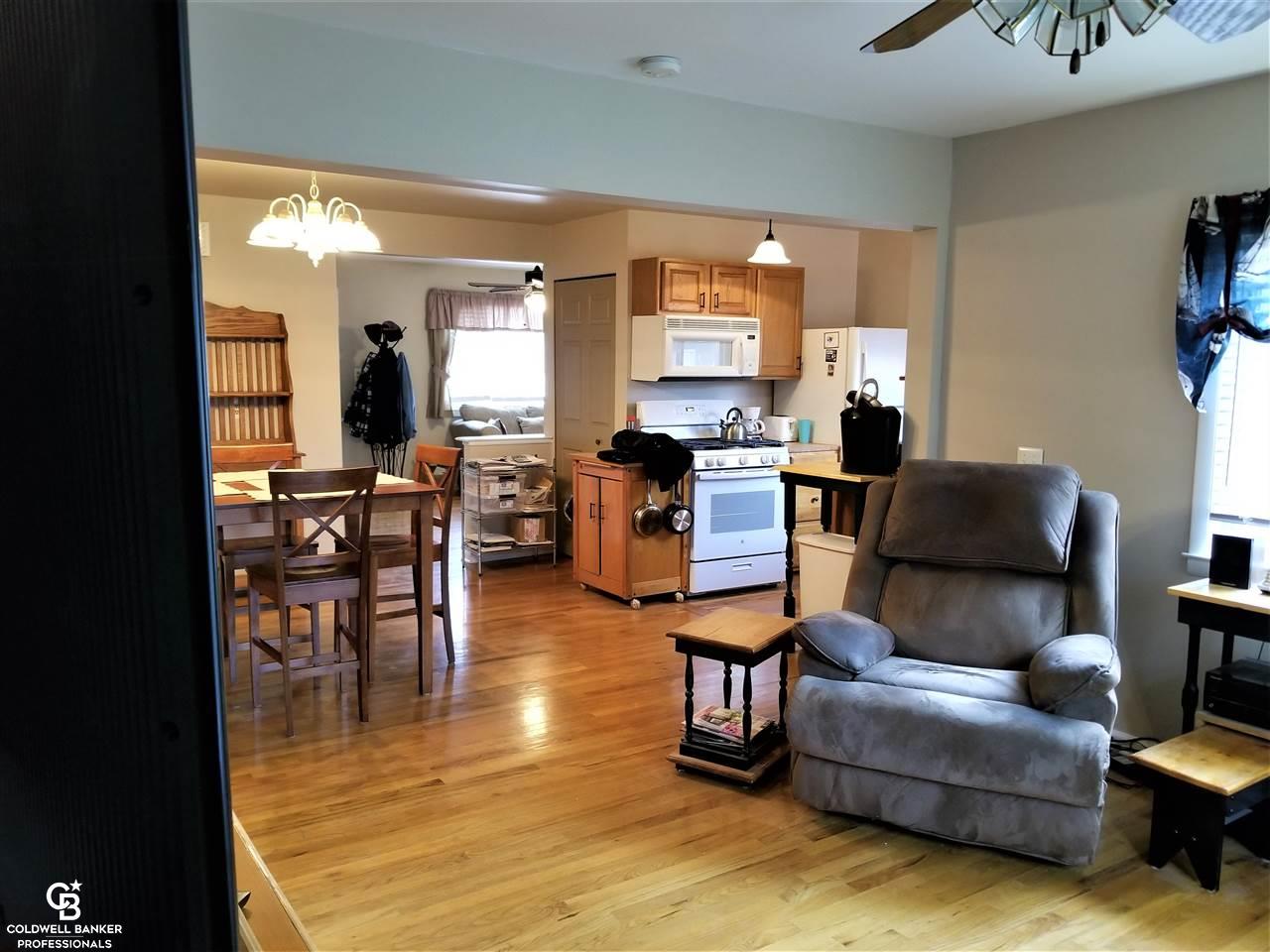 48625 Callens Road New Baltimore, MI 48047 - Photo 10 of 41 31341545-10.JPG