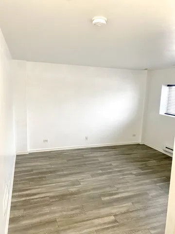 $2,750 | 308 Niagara Drive, Volo, IL 60073