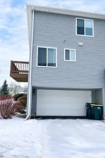 $2,750 | 308 Niagara Drive, Volo, IL 60073