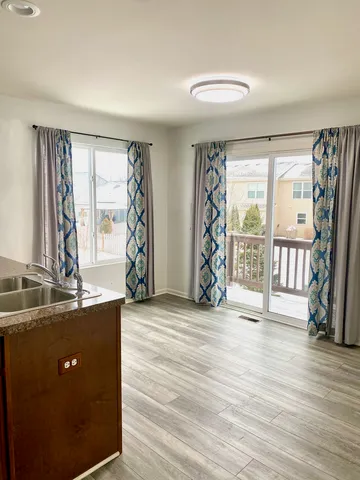 $2,750 | 308 Niagara Drive, Volo, IL 60073