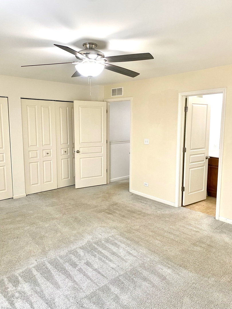 308 Niagara Drive Volo, IL 60073 - Photo 10 of 17 a view of an empty room