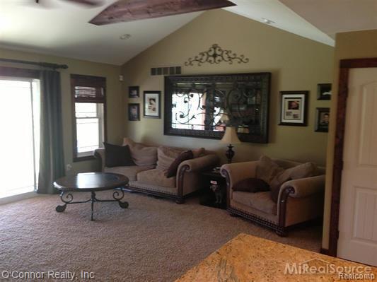 7527 Frith Road Columbus, MI 48063 - Photo 4 of 17 7527 Frith Road - great room.jpg