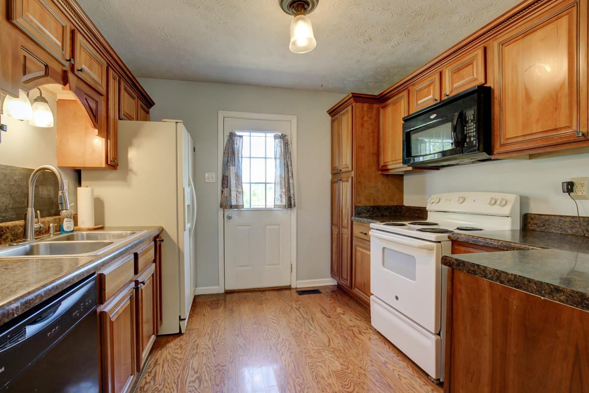 2223 Pleasant View Road Pleasant View, TN 37146 - Photo 10 of 27 Gallery Image 10