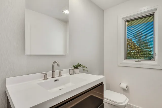 $1,195,000 | 30766 Gossell Road, Wauconda, IL 60084