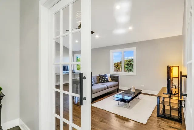 $1,195,000 | 30766 Gossell Road, Wauconda, IL 60084