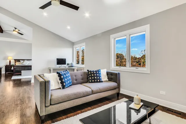 $1,195,000 | 30766 Gossell Road, Wauconda, IL 60084