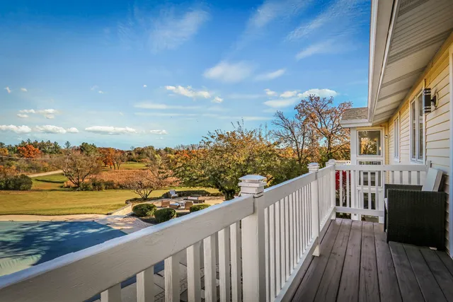 $1,195,000 | 30766 Gossell Road, Wauconda, IL 60084