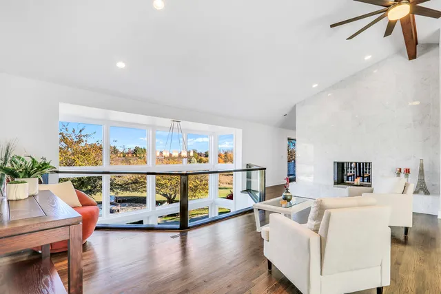 $1,195,000 | 30766 Gossell Road, Wauconda, IL 60084