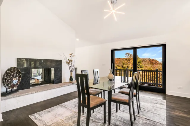 $1,195,000 | 30766 Gossell Road, Wauconda, IL 60084