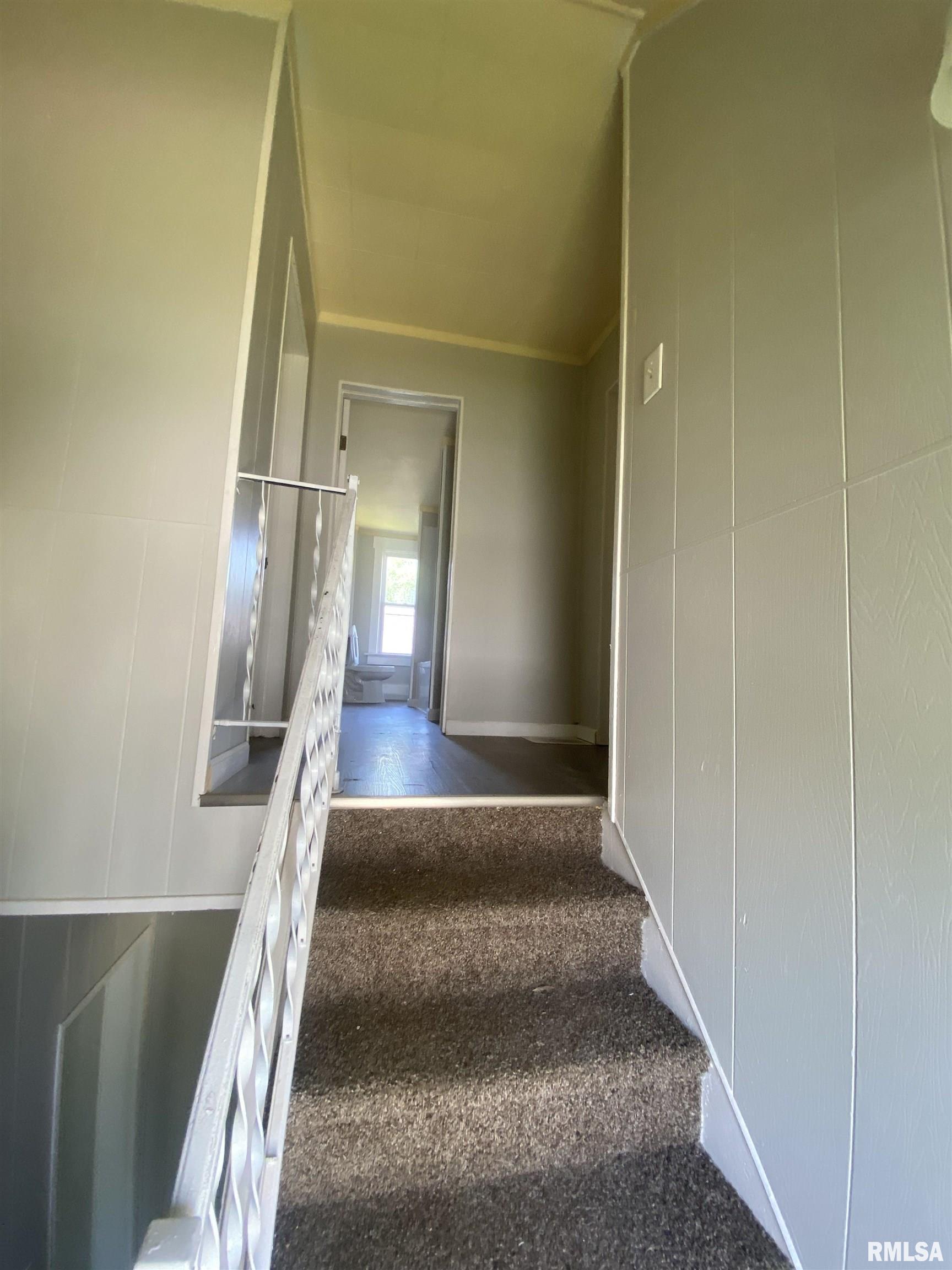 624 East Maple Street Canton, IL 61520 - Photo 11 of 29