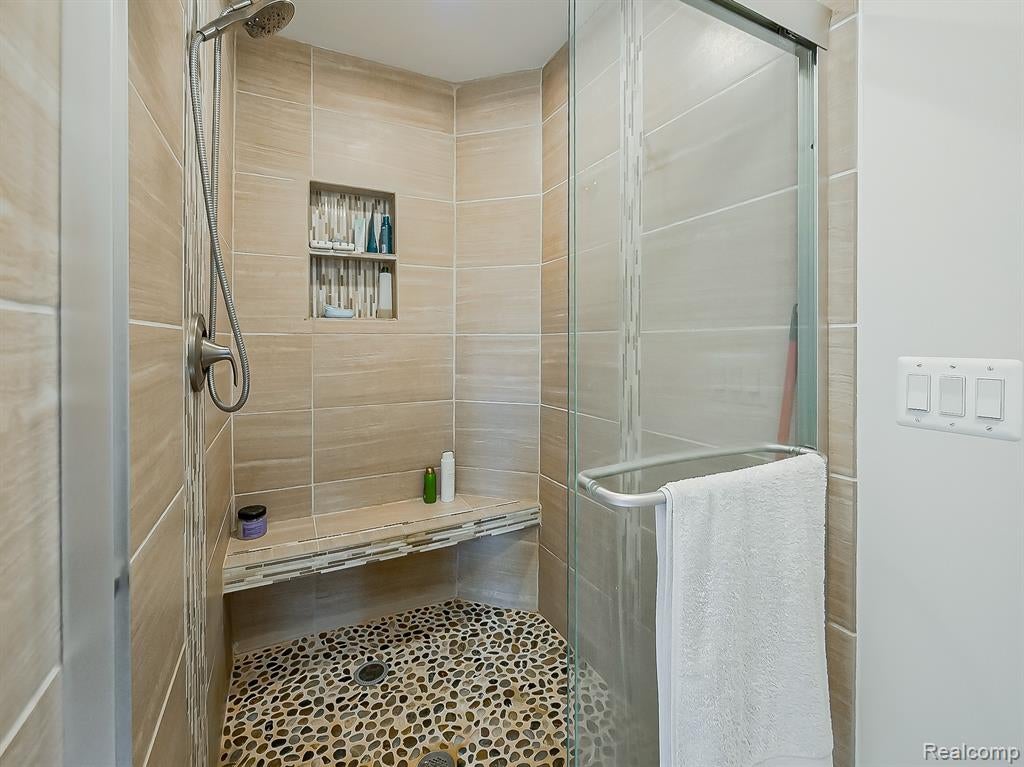 1021 Dowling Road Bloomfield Hills, MI 48304 - Photo 20 of 58 Gallery Image 20