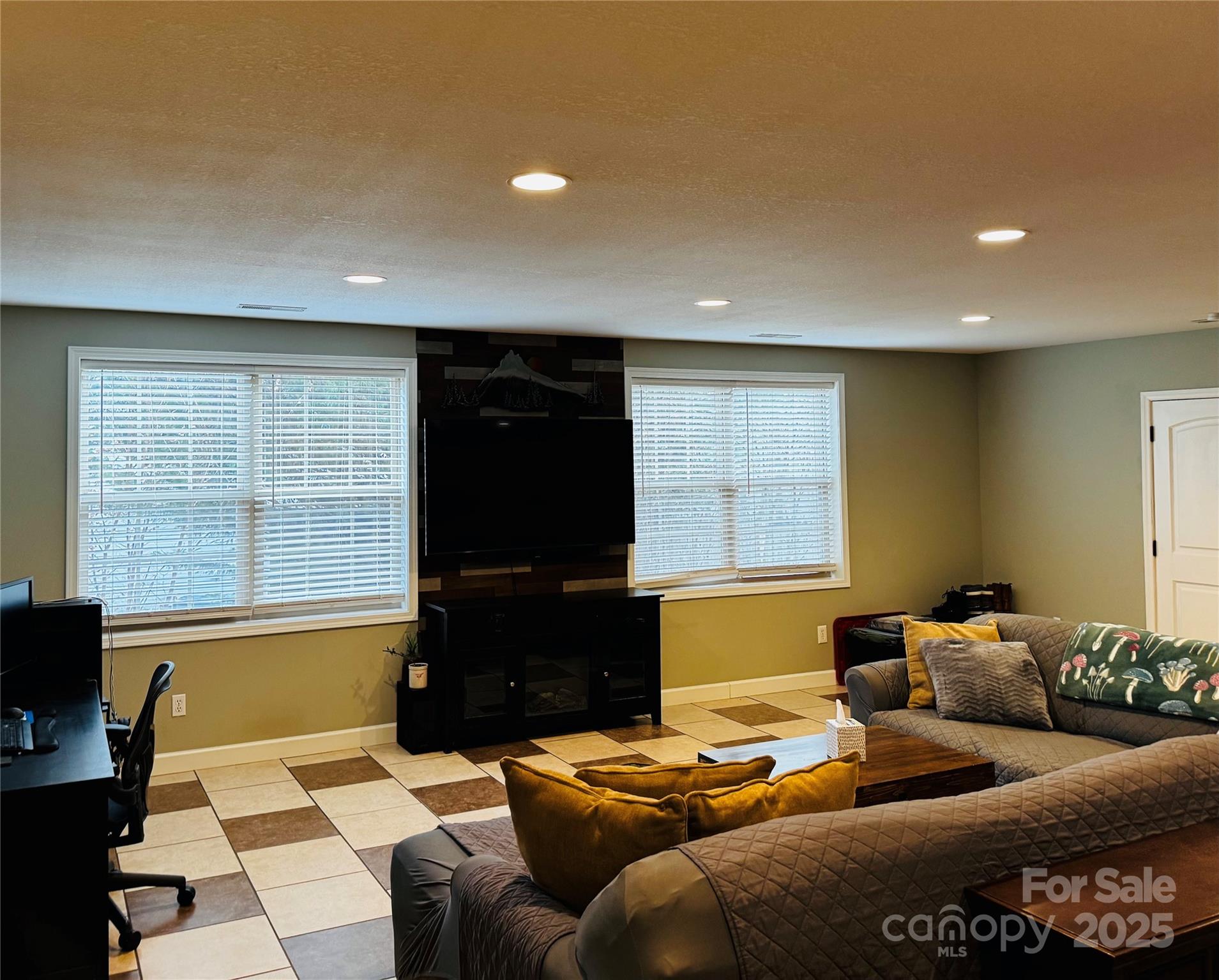 103 Redden Road Hendersonville, NC 28739 - Photo 28 of 45