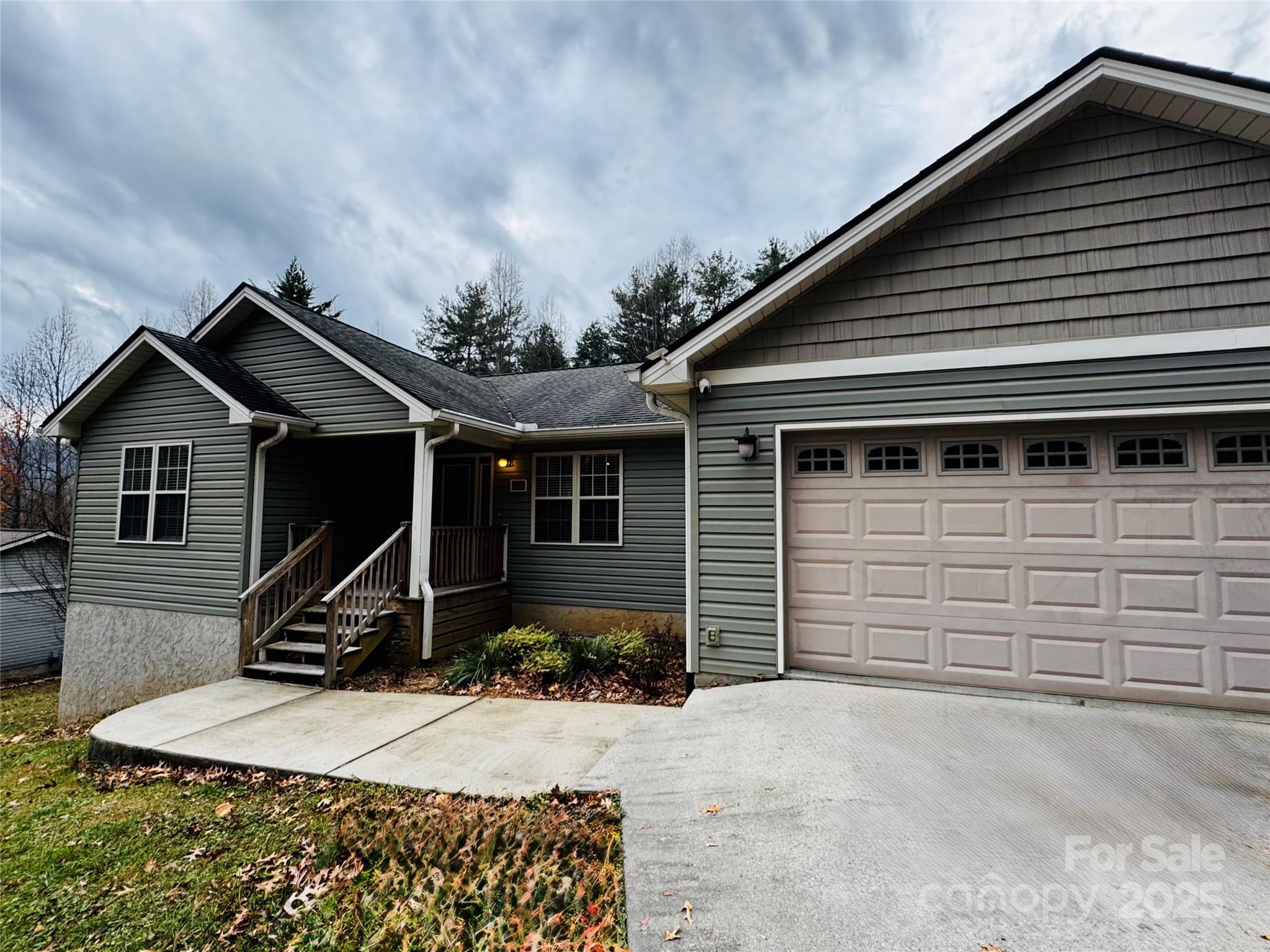 103 Redden Road Hendersonville, NC 28739 - Photo 3 of 45