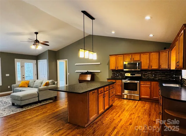 $575,000 | 103 Redden Road, Hendersonville, NC 28739