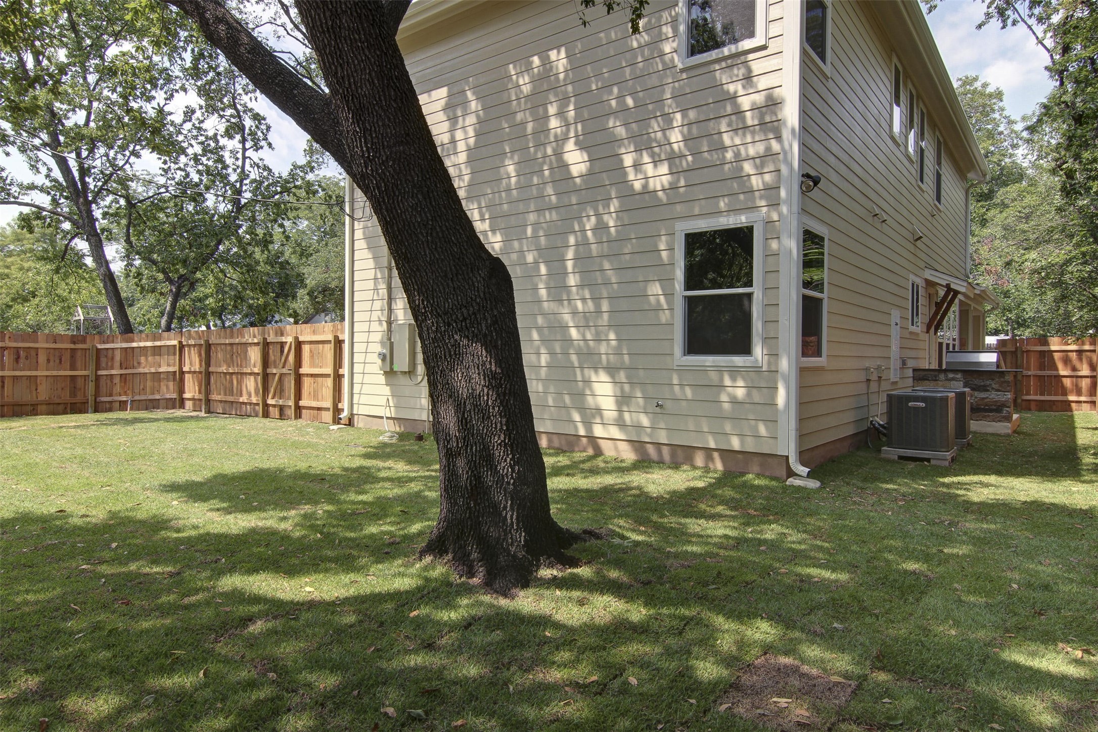 923 East 37th Street Austin, TX 78705 - Photo 36 of 36