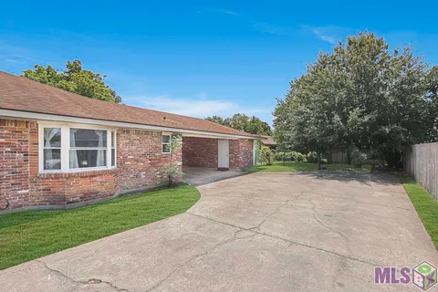 $385,000 | 8958 Cottage Drive, Baton Rouge, LA 70806