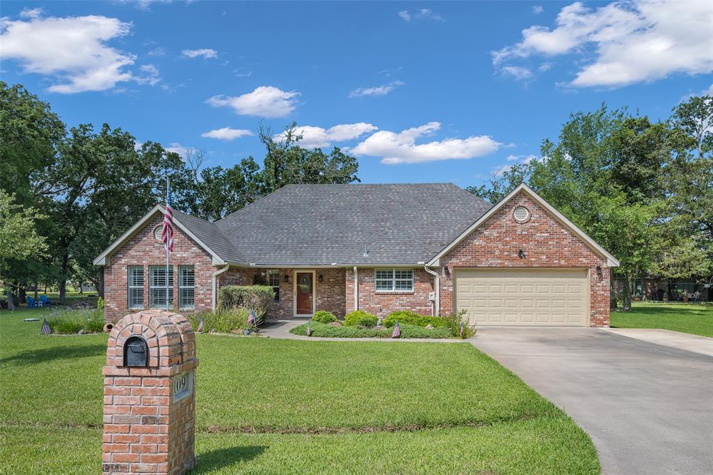 109 Castlewood Road Enchanted Oaks, TX 75156 - Photo 3 of 33