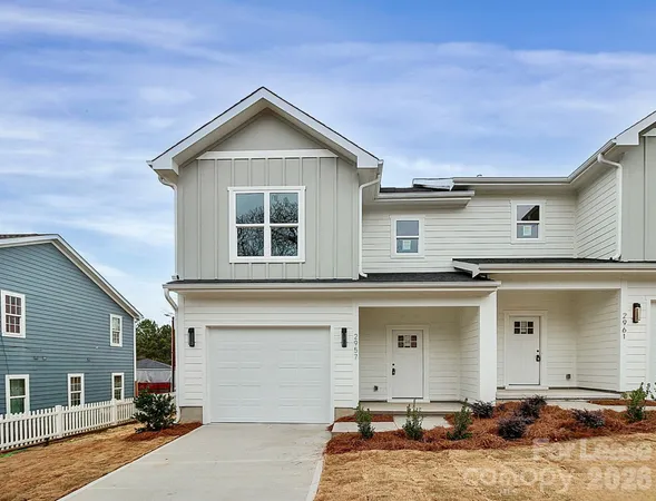 $2,400 | 2957 Ross Avenue, Charlotte, NC 28208