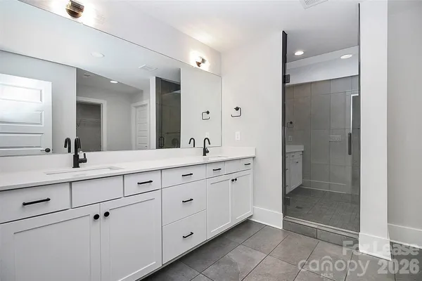 $2,400 | 2957 Ross Avenue, Charlotte, NC 28208