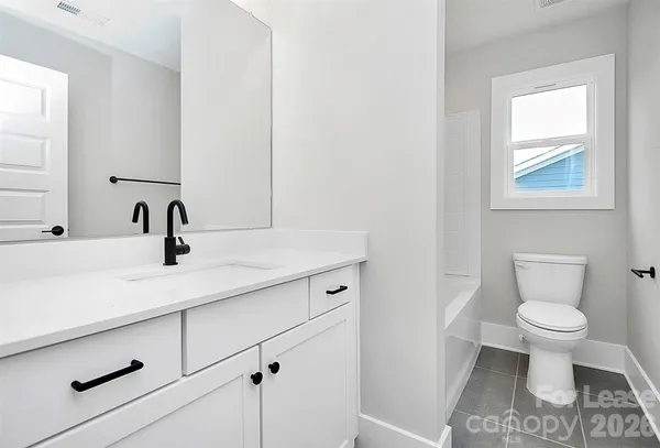 $2,400 | 2957 Ross Avenue, Charlotte, NC 28208