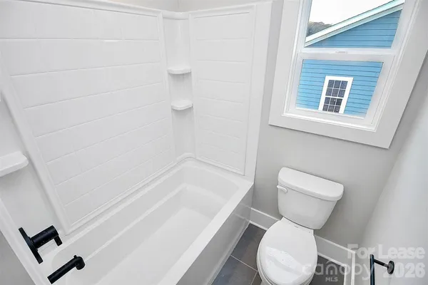 $2,400 | 2957 Ross Avenue, Charlotte, NC 28208