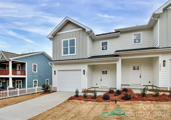 $2,400 | 2957 Ross Avenue, Charlotte, NC 28208