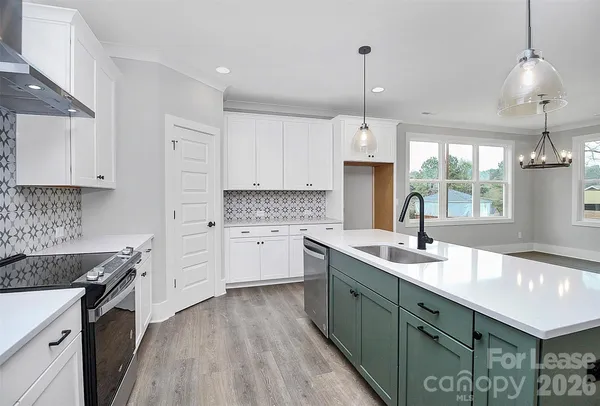 $2,400 | 2957 Ross Avenue, Charlotte, NC 28208