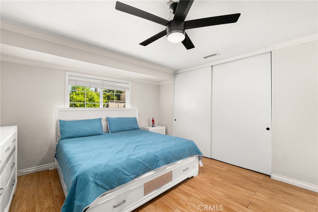 5347 Crest Riverside Ca Riverside, CA 92503 - Photo 11 of 28 Primary Suite view 1