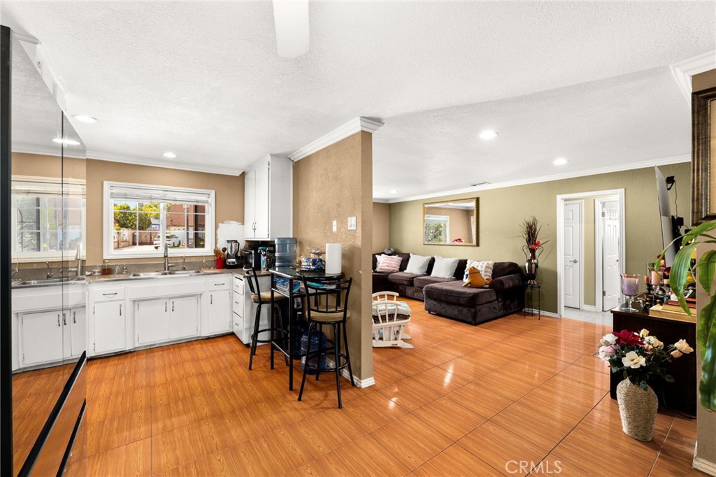 5347 Crest Riverside Ca Riverside, CA 92503 - Photo 6 of 28 Kitchen to living room view