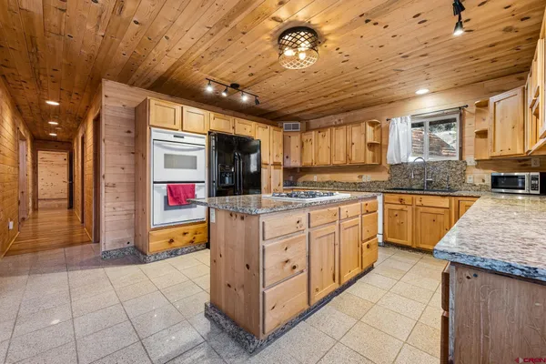 $915,000 | 885 Puma Place, Pagosa Springs, CO 81147