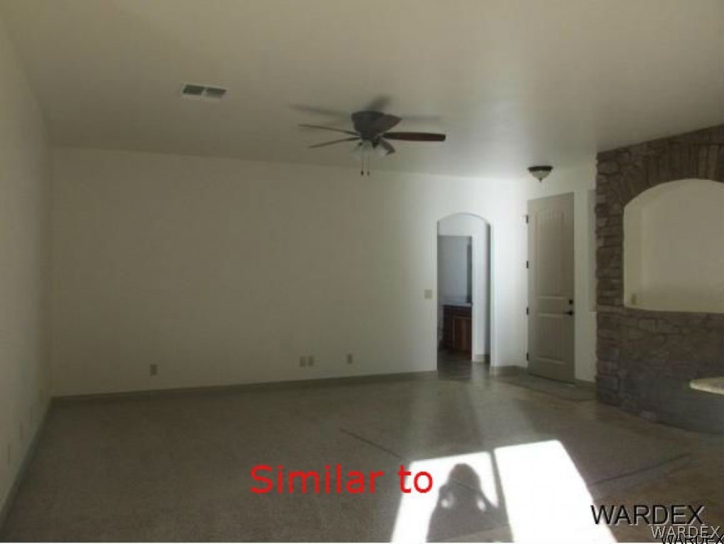 3331 Motherload Road Kingman, AZ 86401 - Photo 19 of 32 Living room