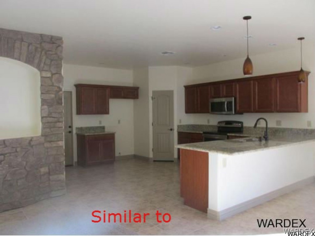 3331 Motherload Road Kingman, AZ 86401 - Photo 3 of 32 Kitchen