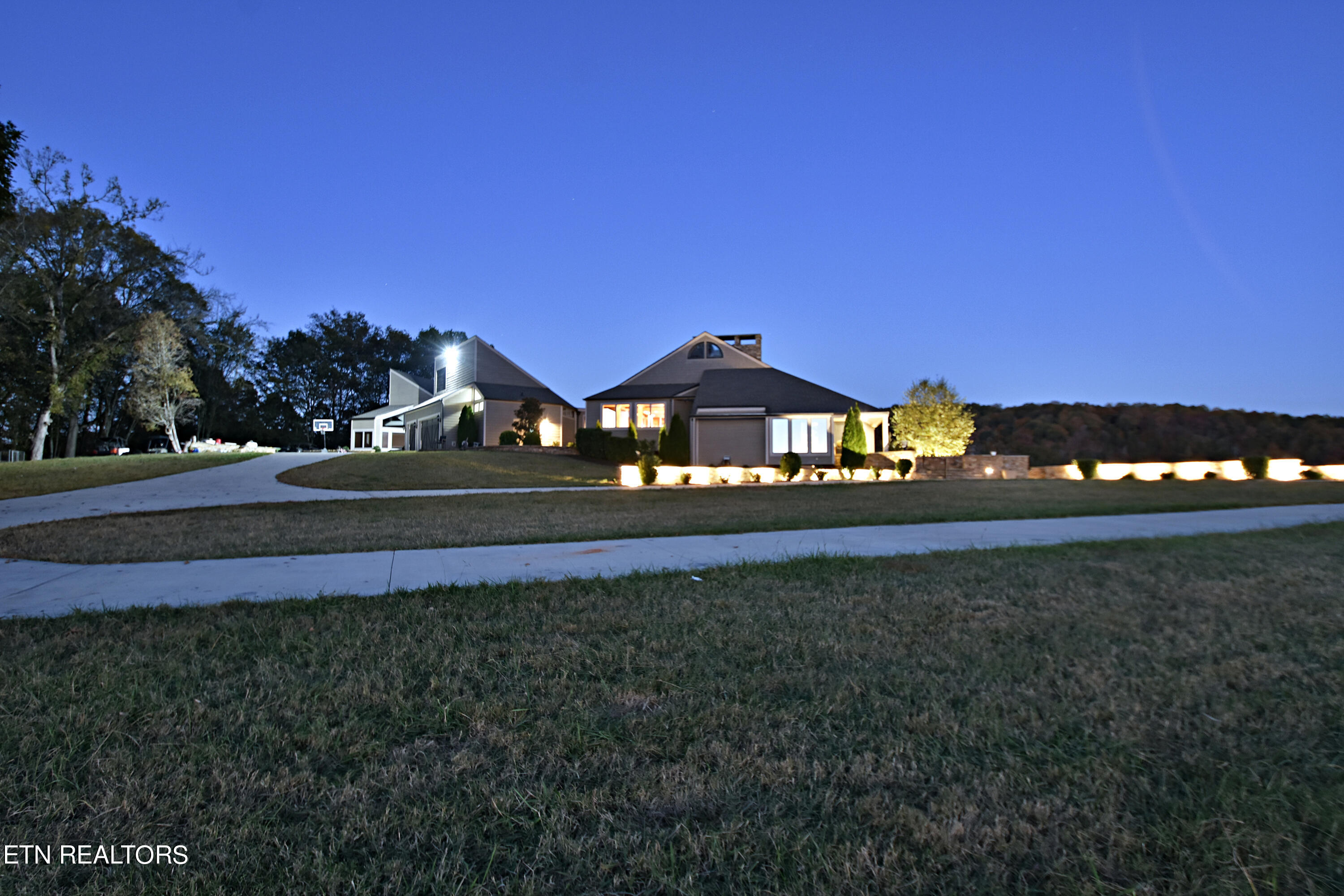 651 Cliff Top Road Blaine, TN 37709 - Photo 5 of 60 DSC_8839 (1)